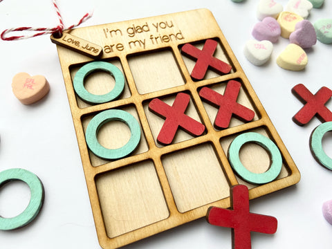 Tic Tac Toe Game - 7" Standard Size - with a name-tag and 10 tokens